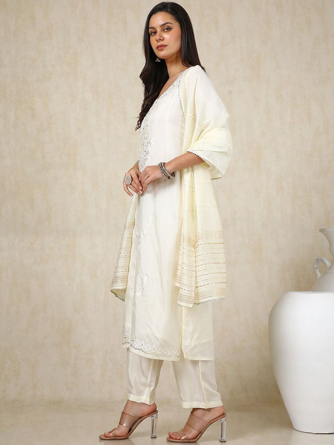 Dhiyona SO Women's Off White Floral Embroidered Round Neck Mirror Work Kurta With Trousers & Dupatta