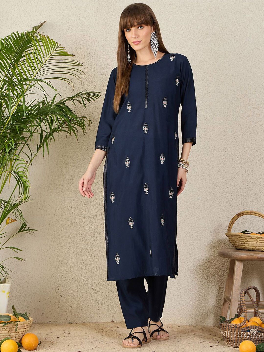 Dhiyona IE Embroidered Tunic With Trousers