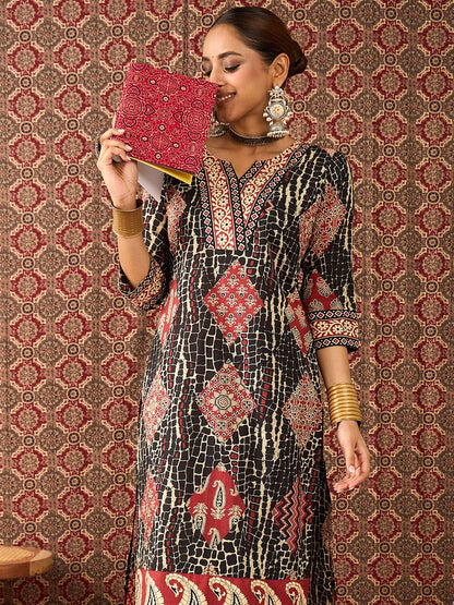 Women Ethnic Motif Printed Pure Cotton Straight Kurta Trousers Set