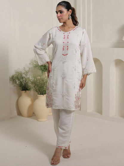 Dhiyona IE Women Embroidered Kurta & Trouser Co-Ord Set