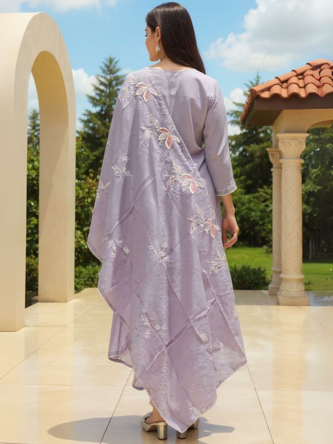 Floral Embroidered Thread Work Pure Cotton Kurta With Trousers & Dupatta