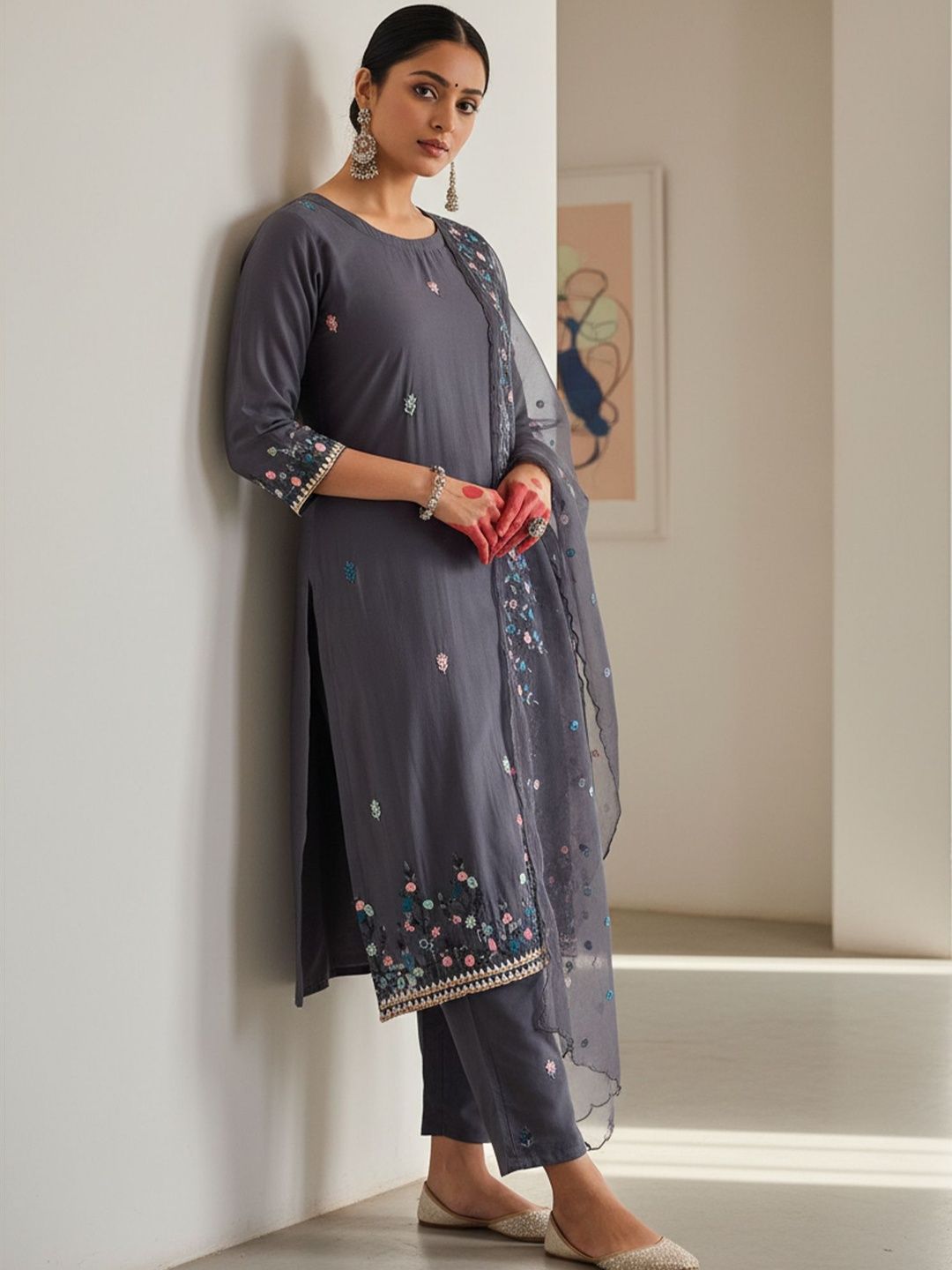 Floral Embroidered Thread Work Straight Kurta With Trousers & Dupatta