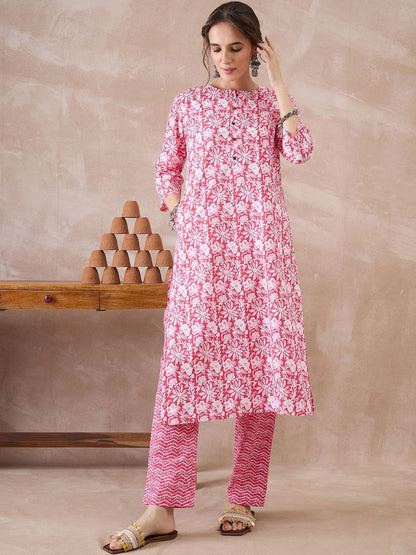 Women Floral Printed Regular Pure Cotton Kurta with Trousers & With Dupatta