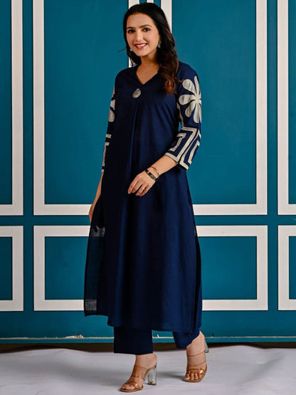 Women Embroidered Regular Thread Work Pure Cotton A-Line Kurta with Trousers