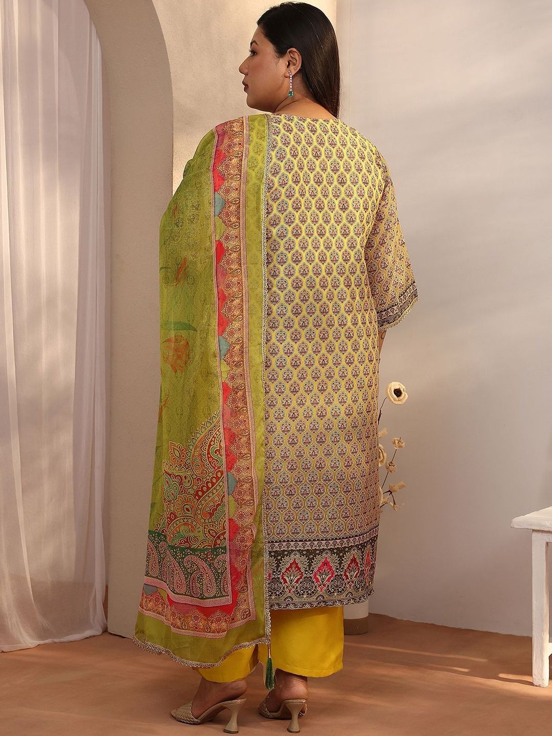 Dhiyona Women's Plus Size Ethnic Motifs Printed Kurta with Palazzos & Dupatta