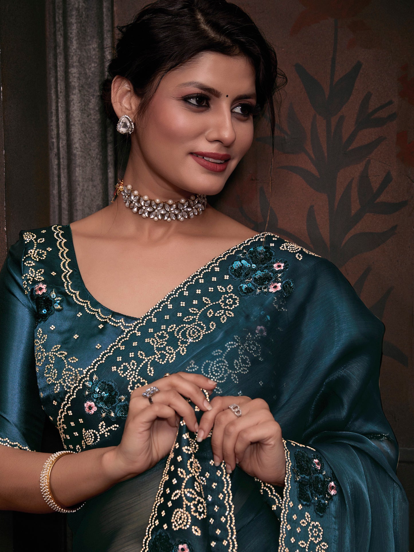 Women's Organza Teal blue Embellished Designer Saree With Blouse Piece