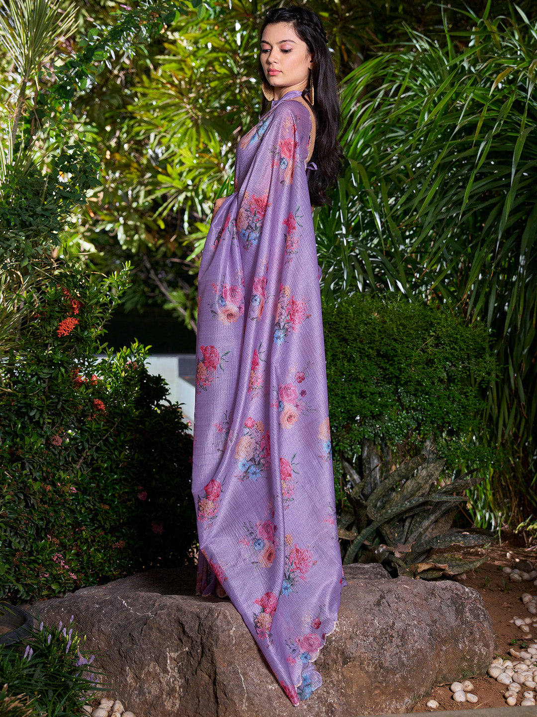 Women's Silk Blend Lavendar Embellished Designer Saree With Blouse Piece