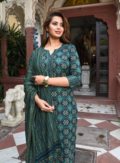 Women Green Printed Viscose Rayon Kurta, Pant And Dupatta Set