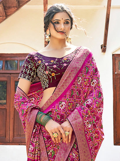 Women's Soft Silk Pink Woven Design Designer Saree With Blouse Piece