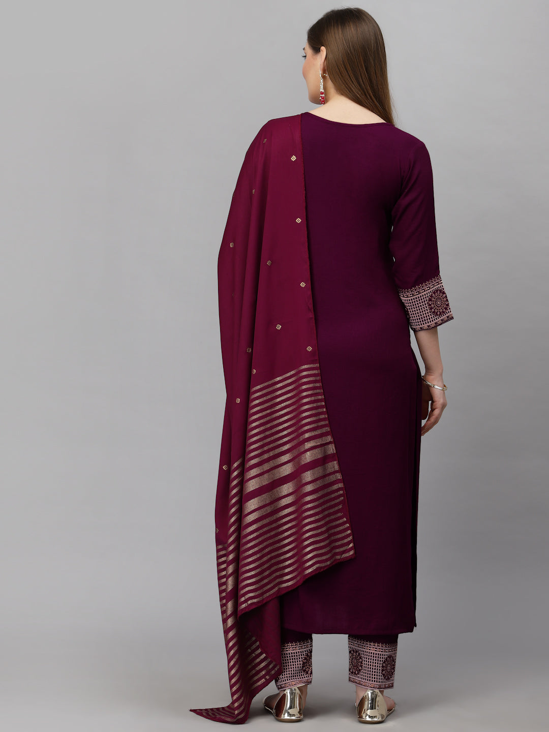 Women Purple Printed Cotton Blend Kurta And Pant Set