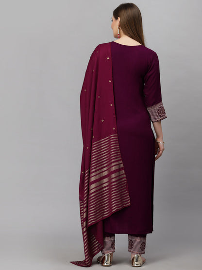 Women Purple Printed Cotton Blend Kurta And Pant Set