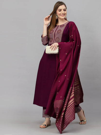 Women Purple Printed Cotton Blend Kurta And Pant Set