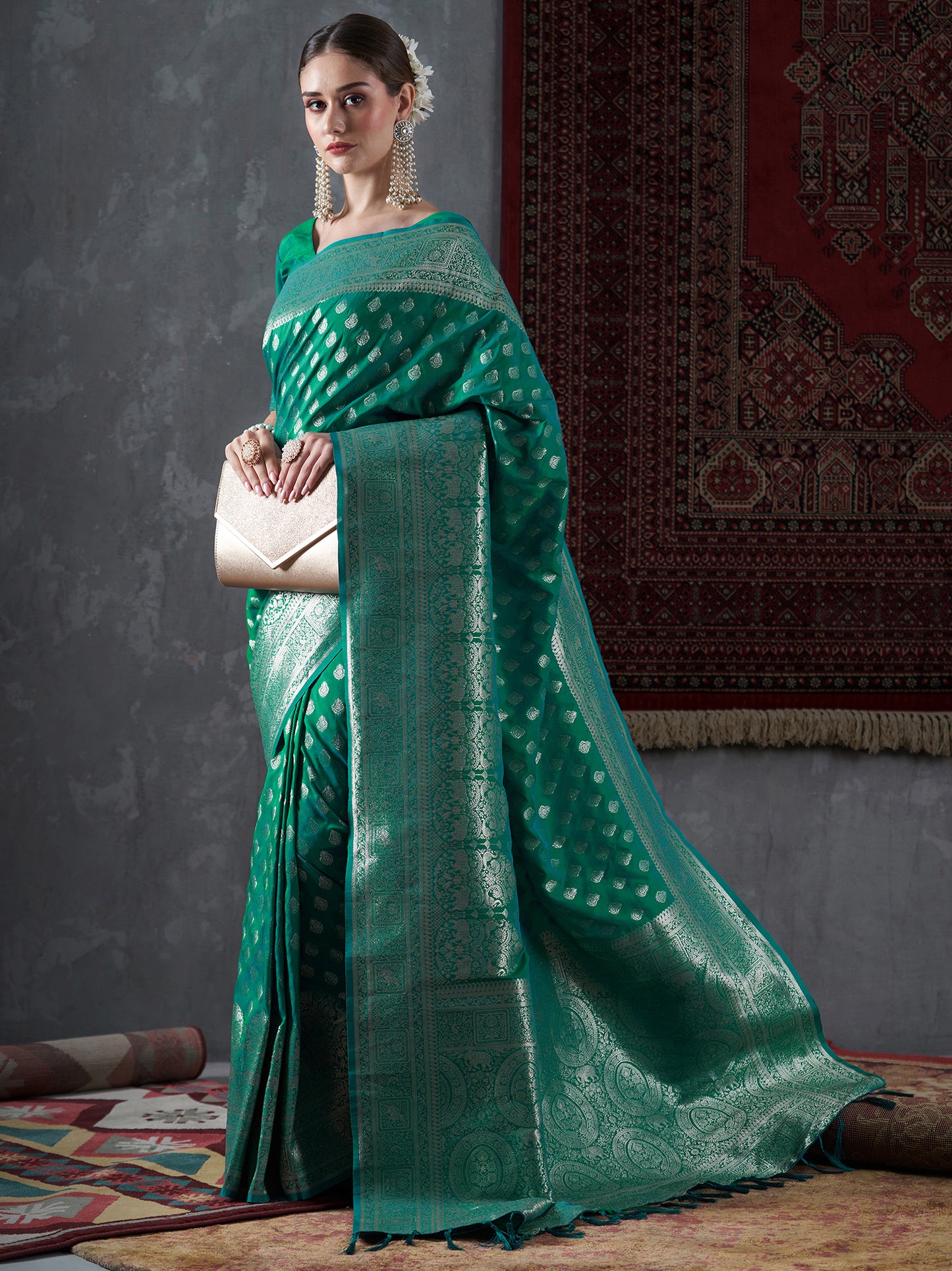 Women's Silk Blend Sea Green Woven Design Designer Saree With Blouse Piece