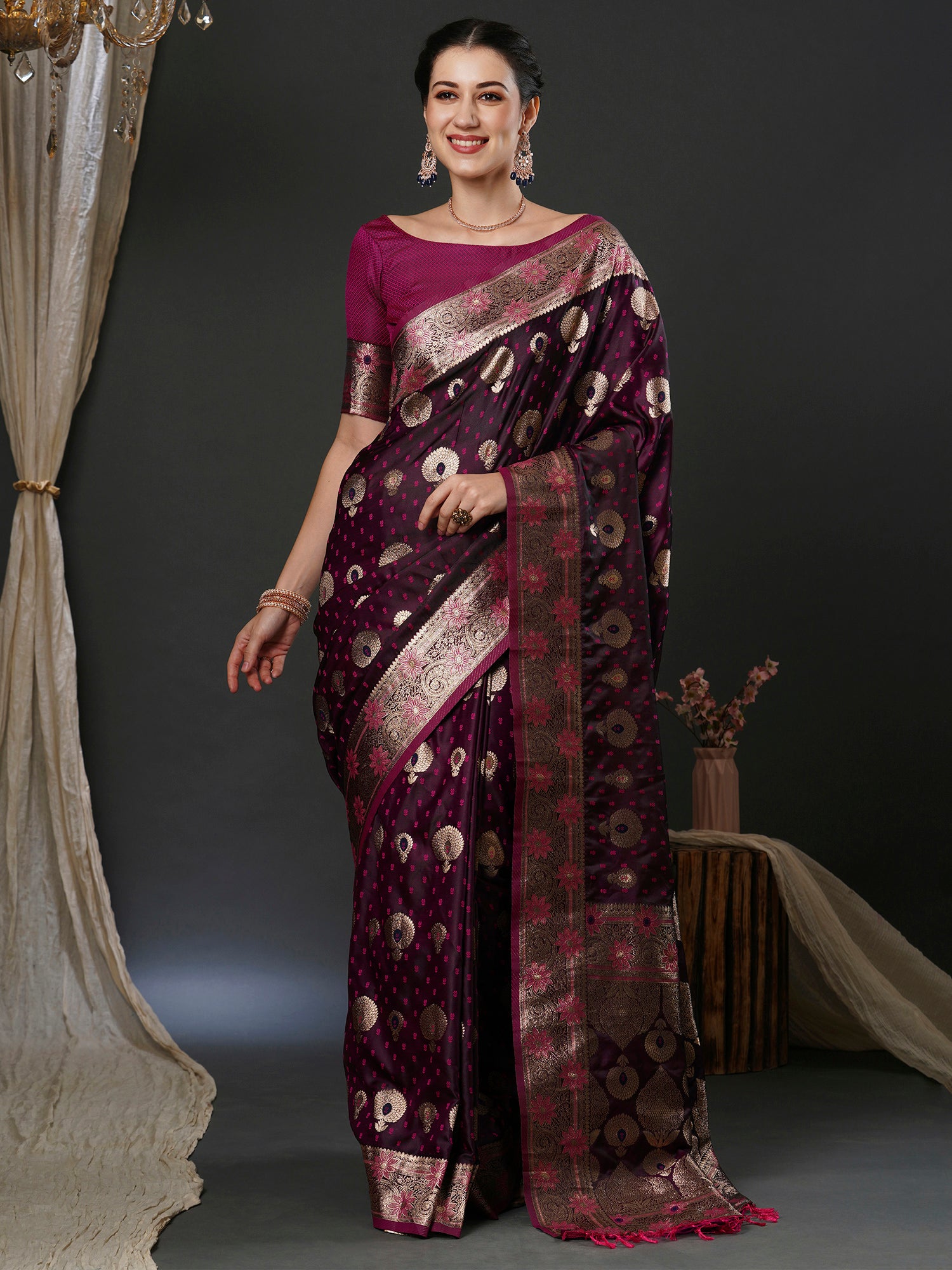 Women's Silk Blend Magenta Woven Design Designer Saree With Blouse Piece