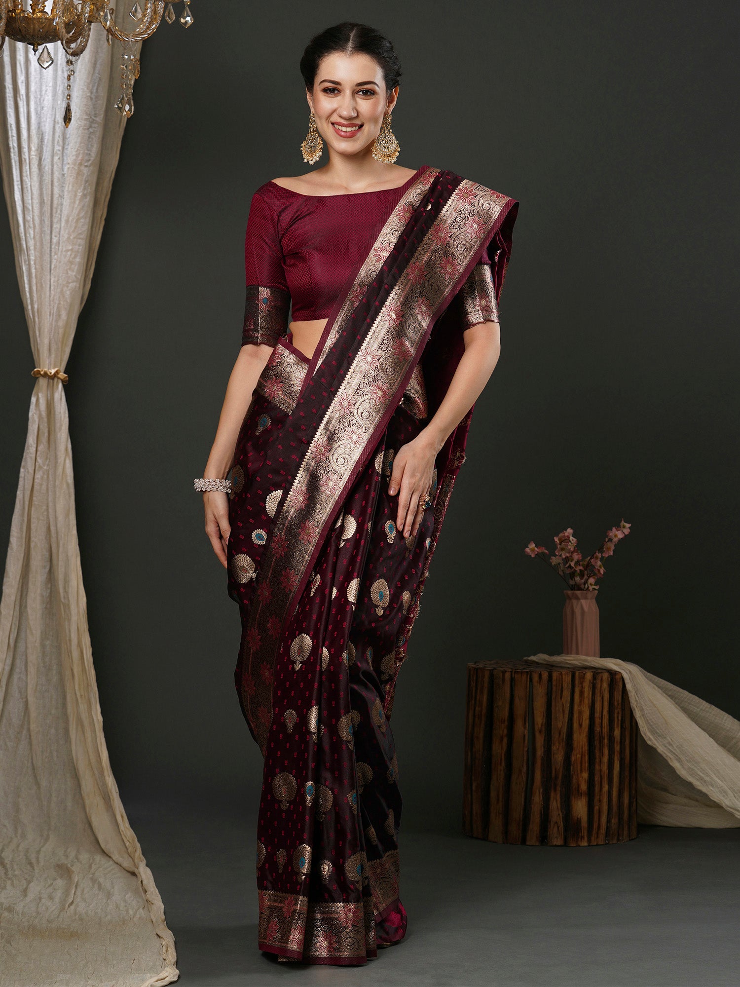 Women's Silk Blend Magenta Woven Design Designer Saree With Blouse Piece