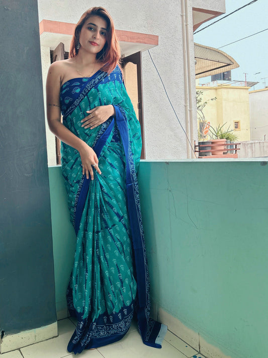 Women's Cotton Blue Printed Designer Saree With Blouse Piece
