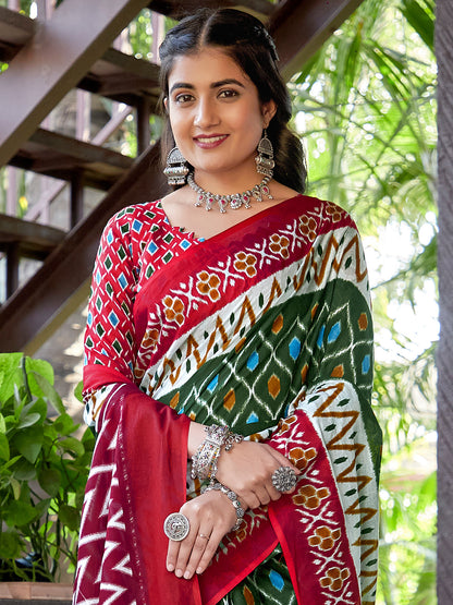Women's Cotton Green Printed Designer Saree With Blouse Piece