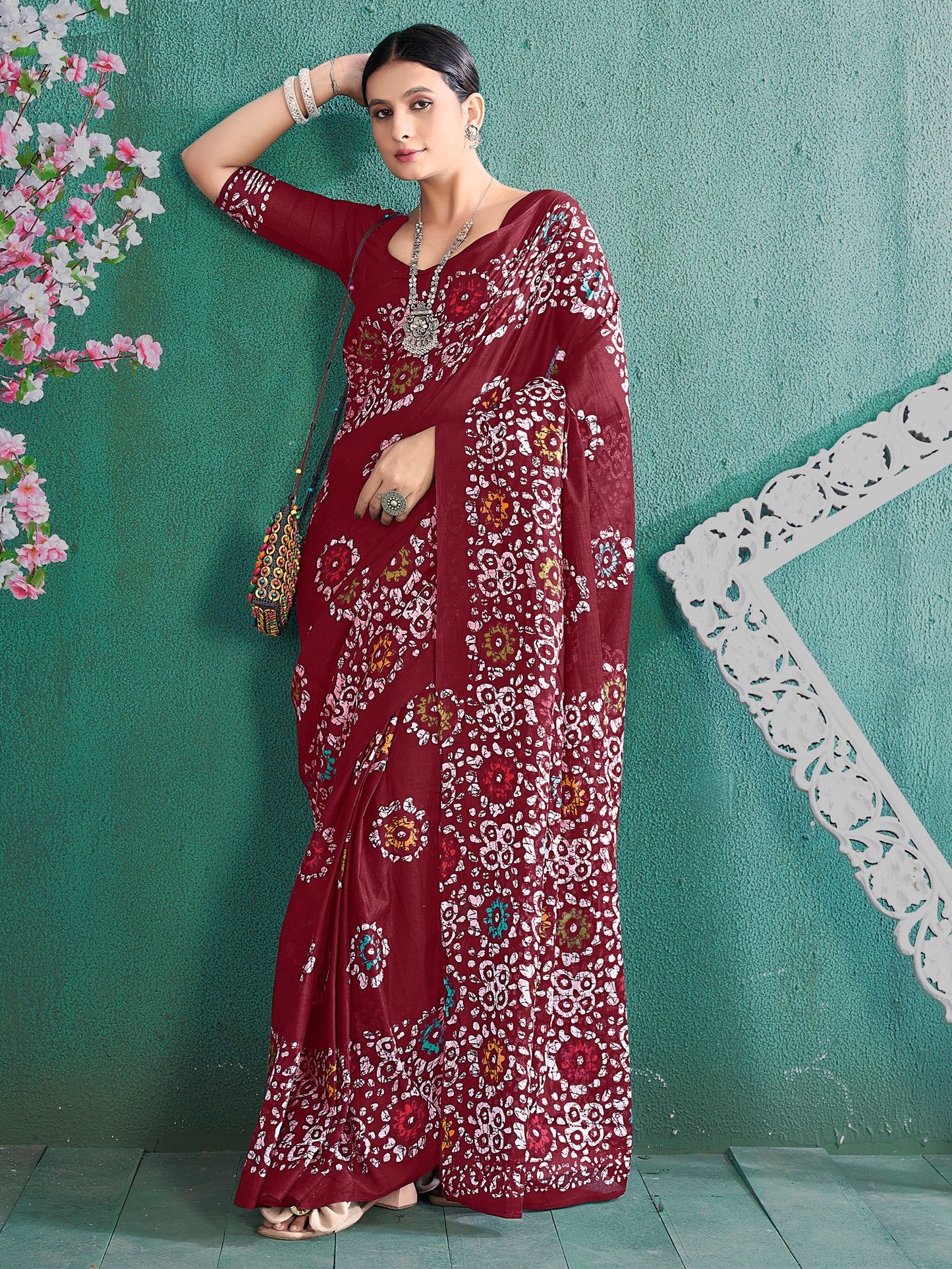 Women's Cotton Maroon Printed Designer Saree With Blouse Piece