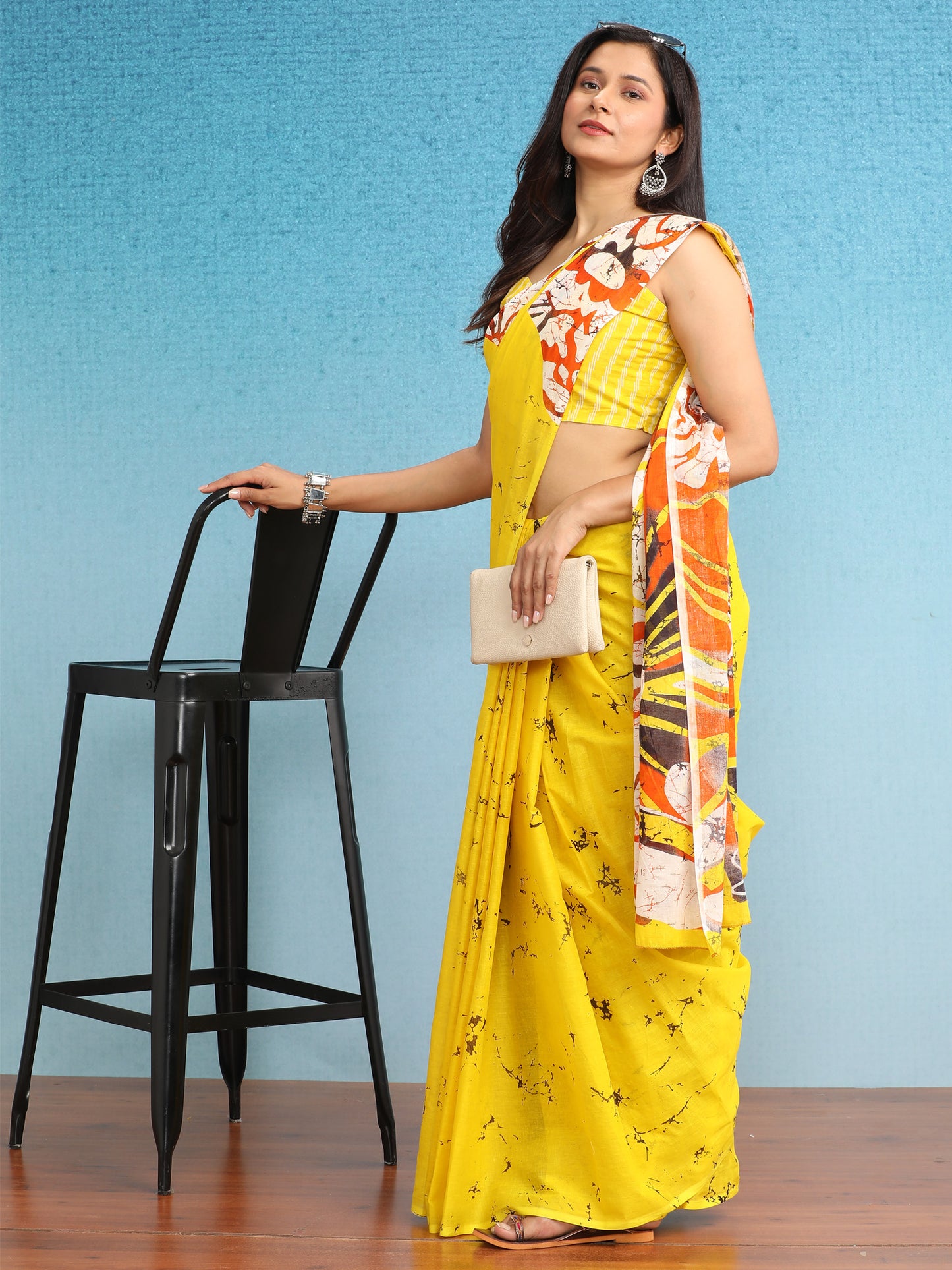 Women's Cotton Yellow Printed Designer Saree With Blouse Piece