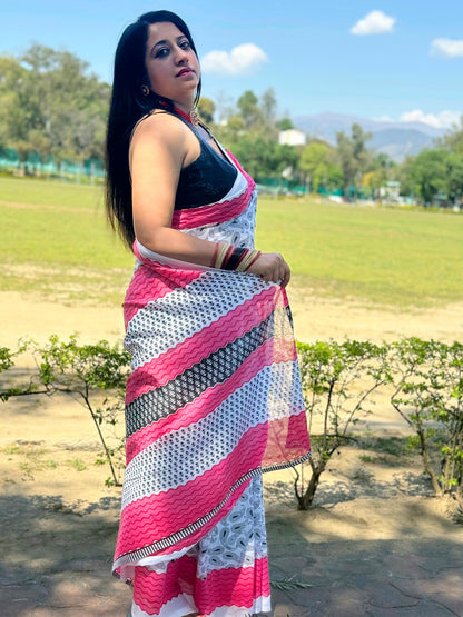 Women's Cotton Blend White Printed Designer Saree With Blouse Piece