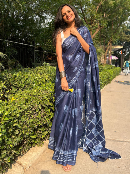 Women's Cotton Navy Blue Printed Designer Saree With Blouse Piece
