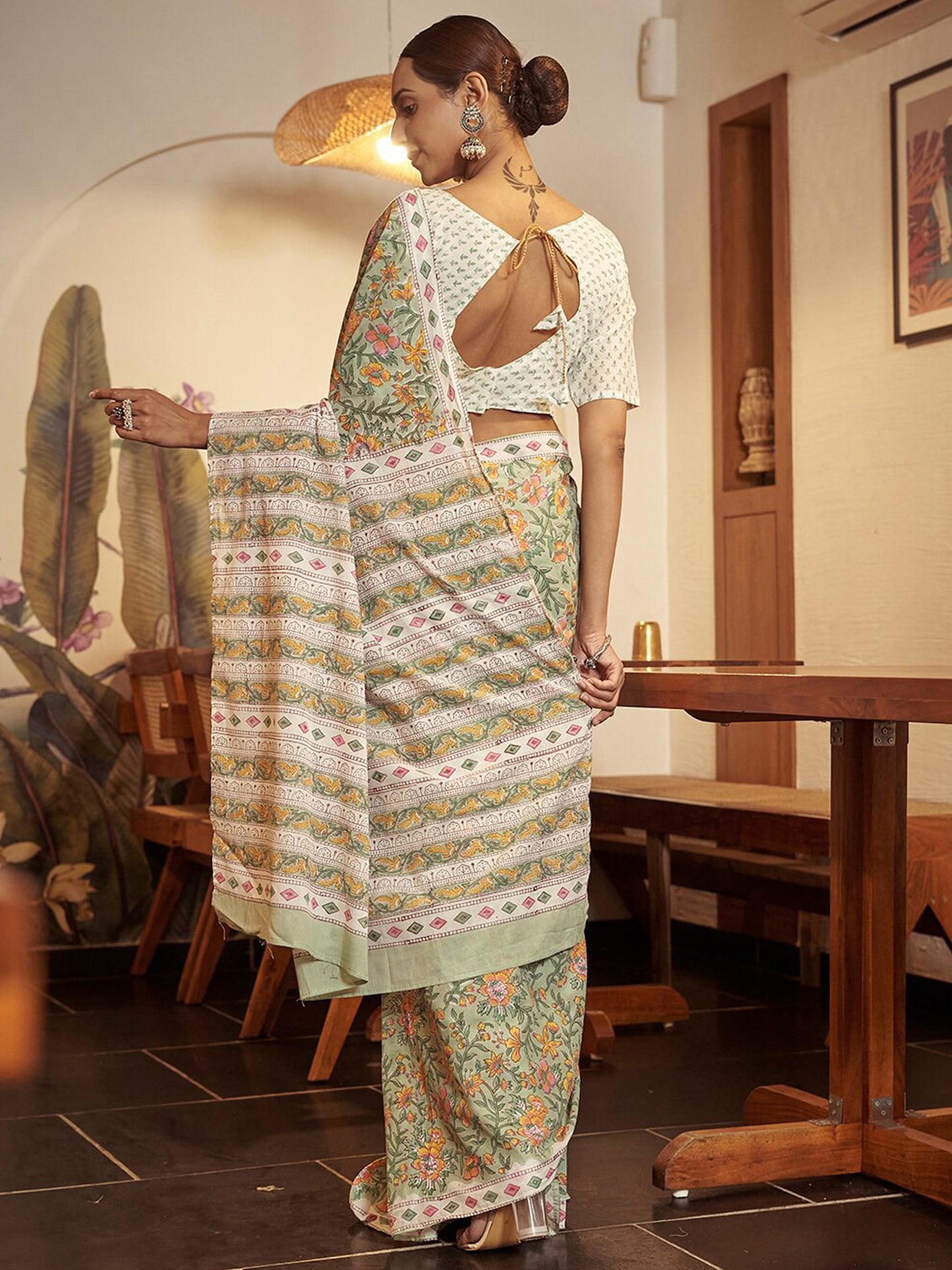 Women's Cotton Light Green Printed Designer Saree With Blouse Piece
