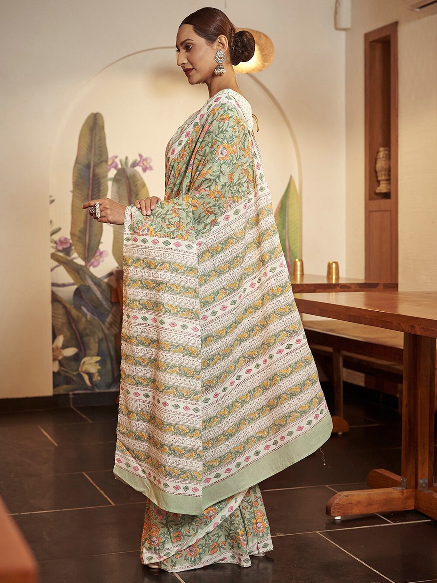 Women's Cotton Light Green Printed Designer Saree With Blouse Piece