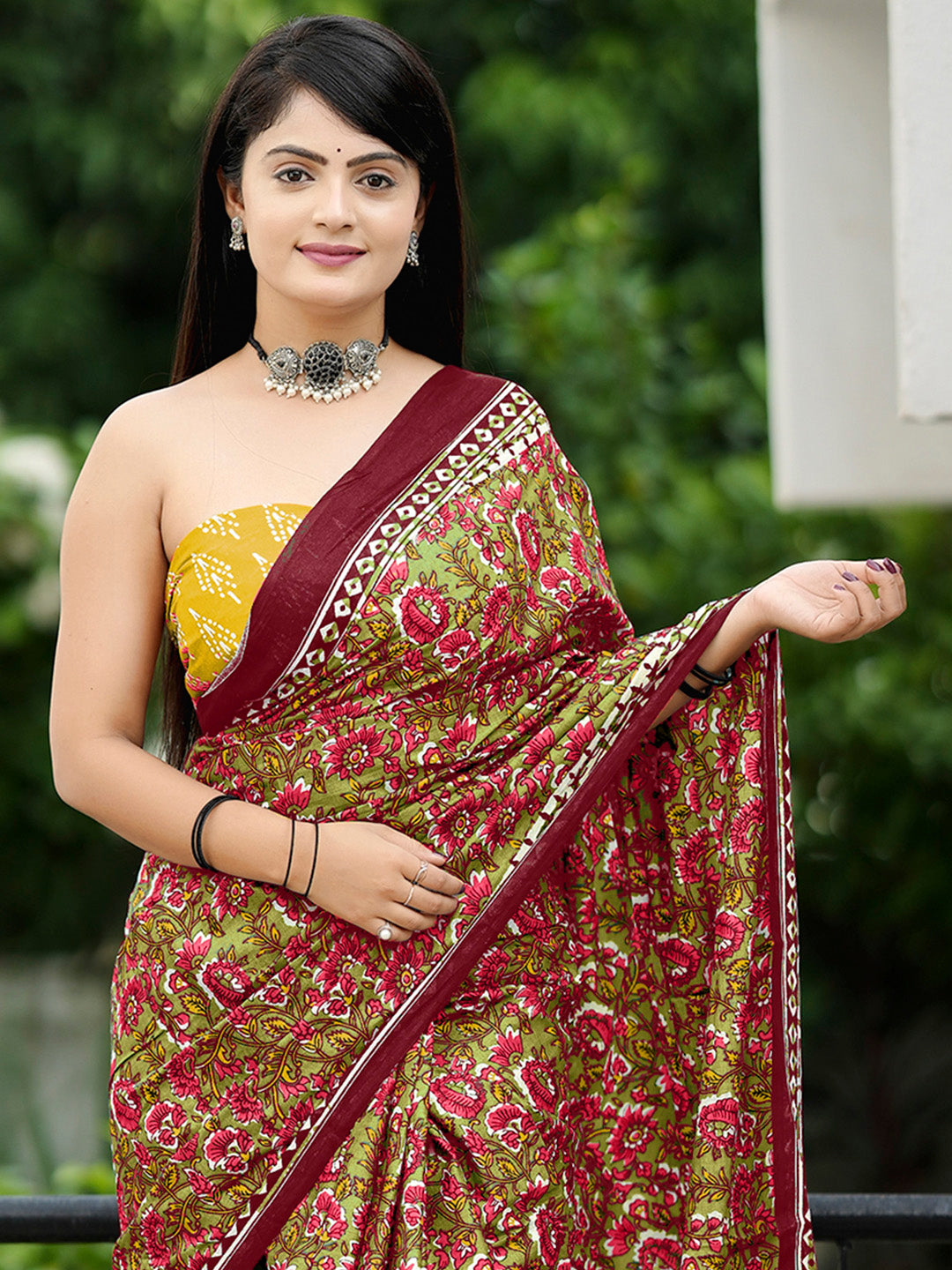 Women's Cotton Mustard Printed Designer Saree With Blouse Piece