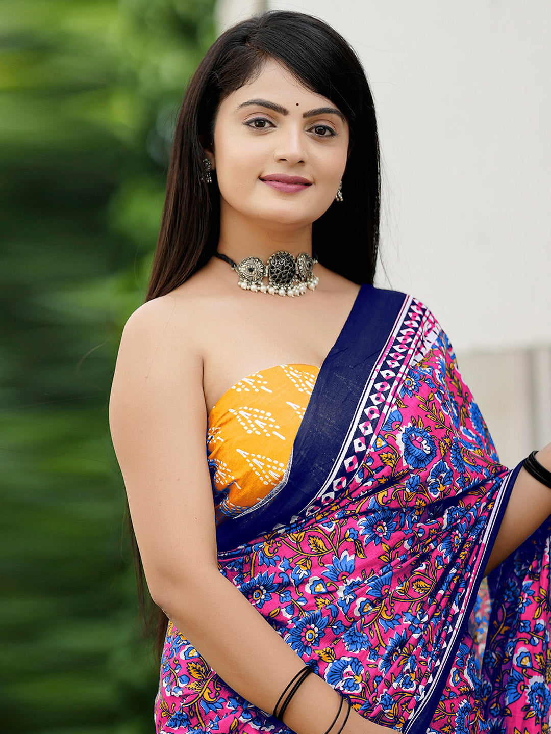 Women's Cotton Yellow Printed Designer Saree With Blouse Piece