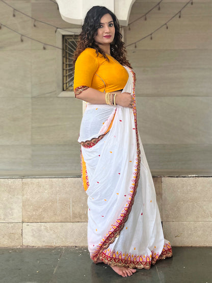 Women's Cotton Yellow Embellished Designer Saree With Blouse Piece
