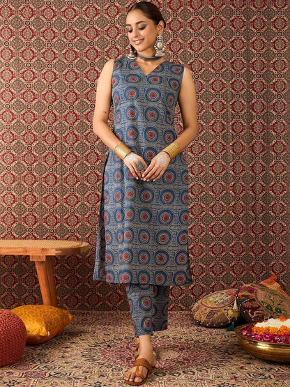 Women Printed Regular Pure Cotton Kurta with Trousers