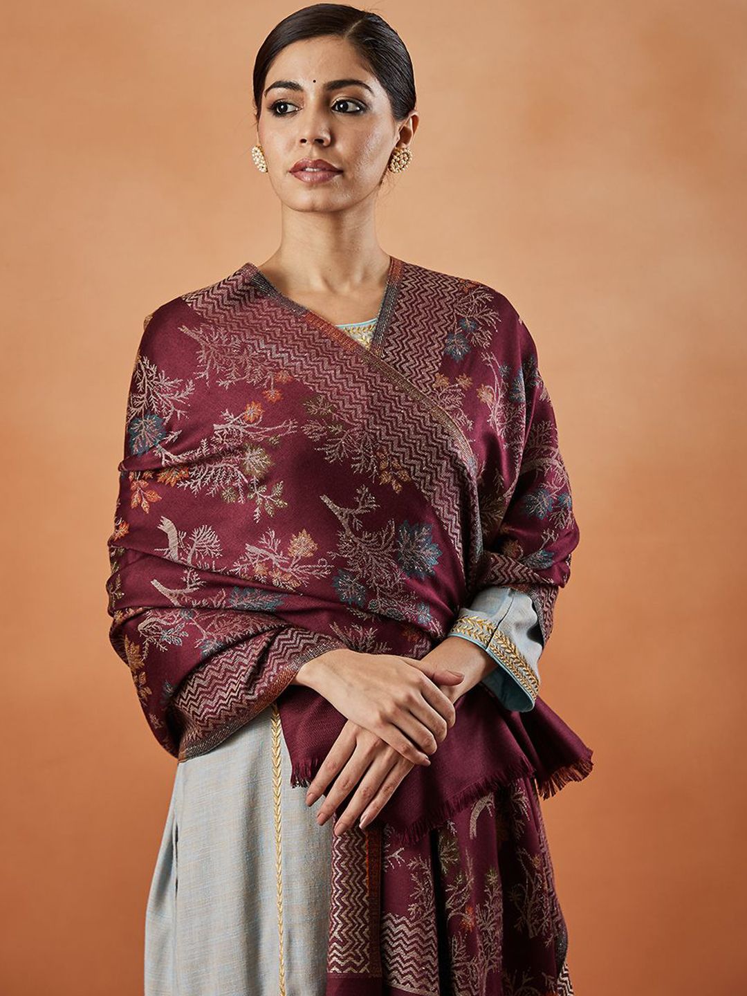 Dhiyona PA Shalimar Kaani Floral Woven Design Shawl