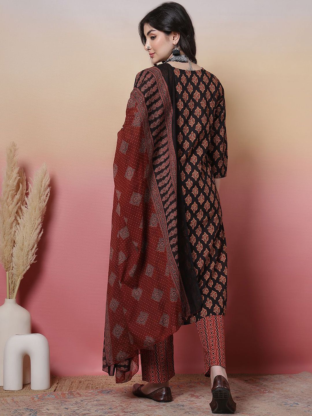 Dhiyona SN Women's Hand Floral Printed Notch Neck Pure Cotton Straight Kurta With Trouser & Dupatta