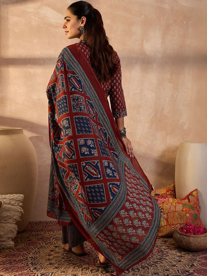 Women Ethnic Motifs Printed Cotton Kurta with Trousers & Dupatta