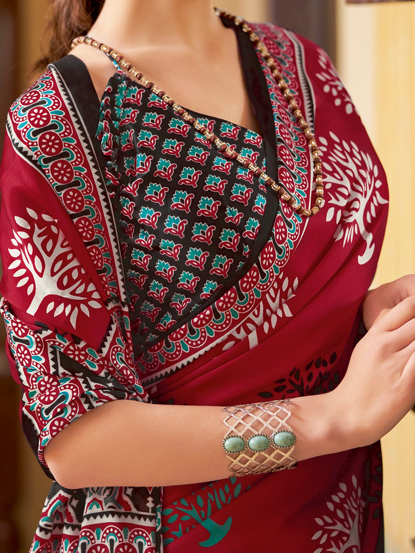 Women's Crepe Red Printed Designer Saree With Blouse Piece