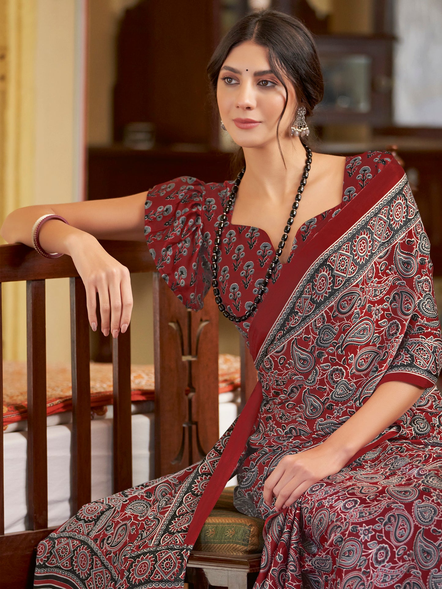 Women's Crepe Maroon Printed Designer Saree With Blouse Piece