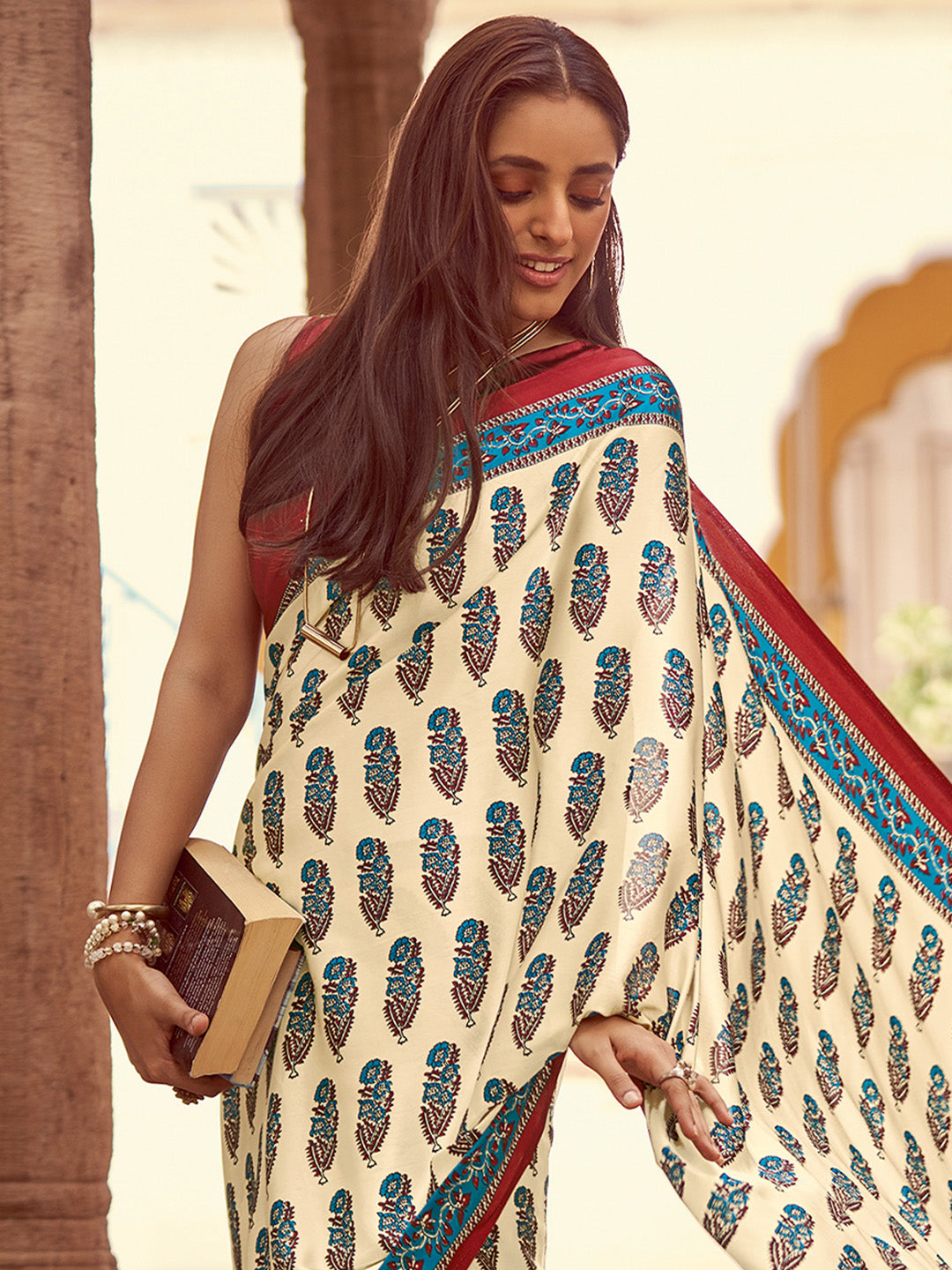 Women's Crepe Red Printed Designer Saree With Blouse Piece