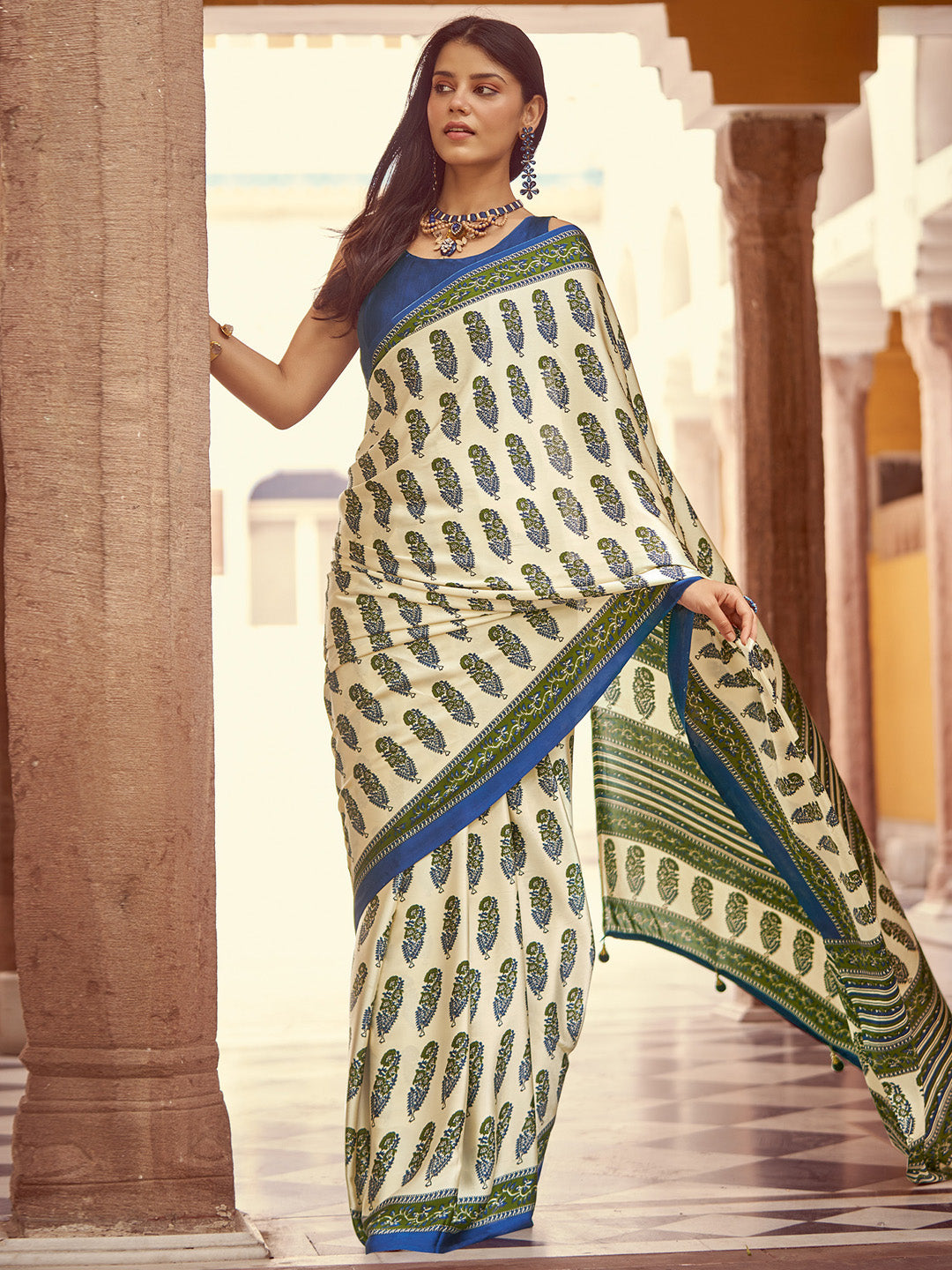 Women's Crepe Navy Blue Printed Designer Saree With Blouse Piece