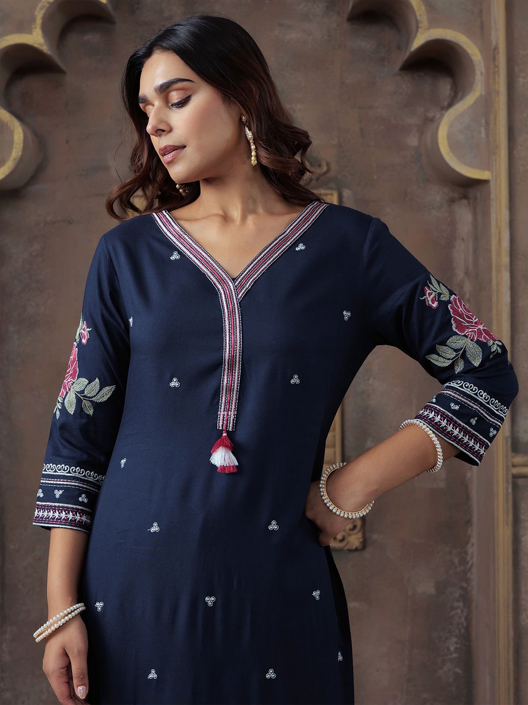 Dhiyona IE Embroidered V-Neck Tunic & Trousers Co-Ords