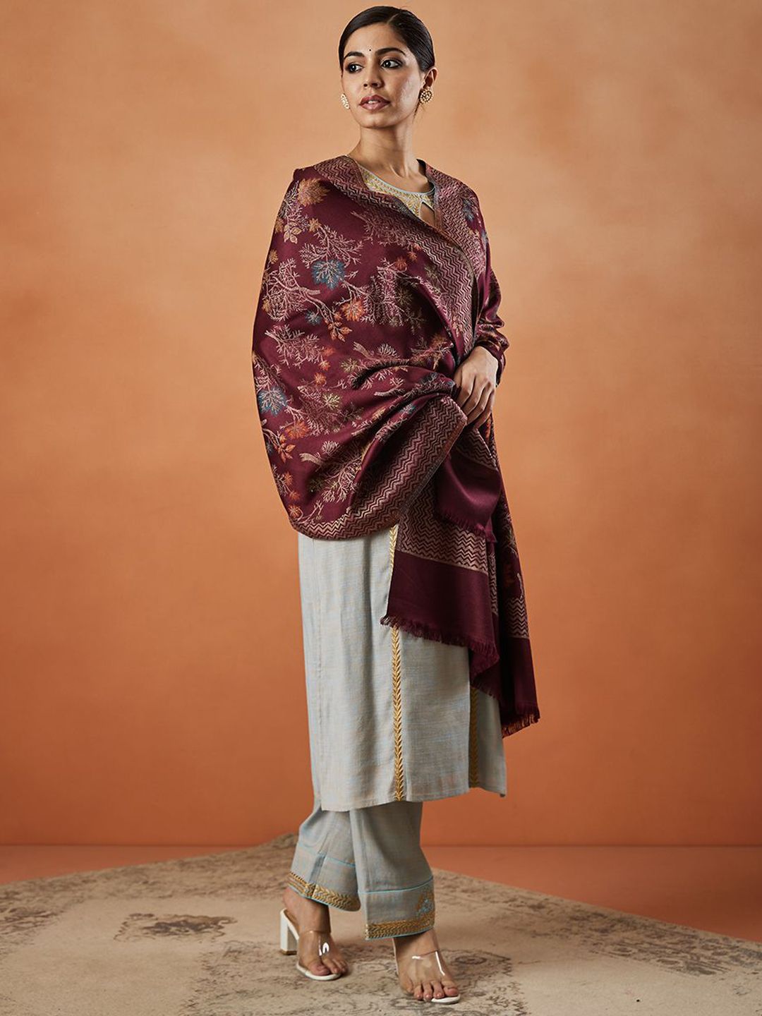 Dhiyona PA Shalimar Kaani Floral Woven Design Shawl