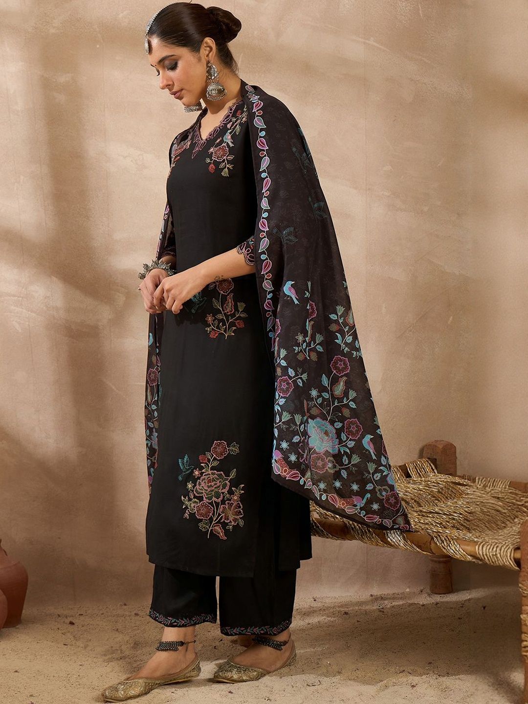 Women Ethnic Motifs Embroidered Thread Work Kurta with Trousers & With Dupatta