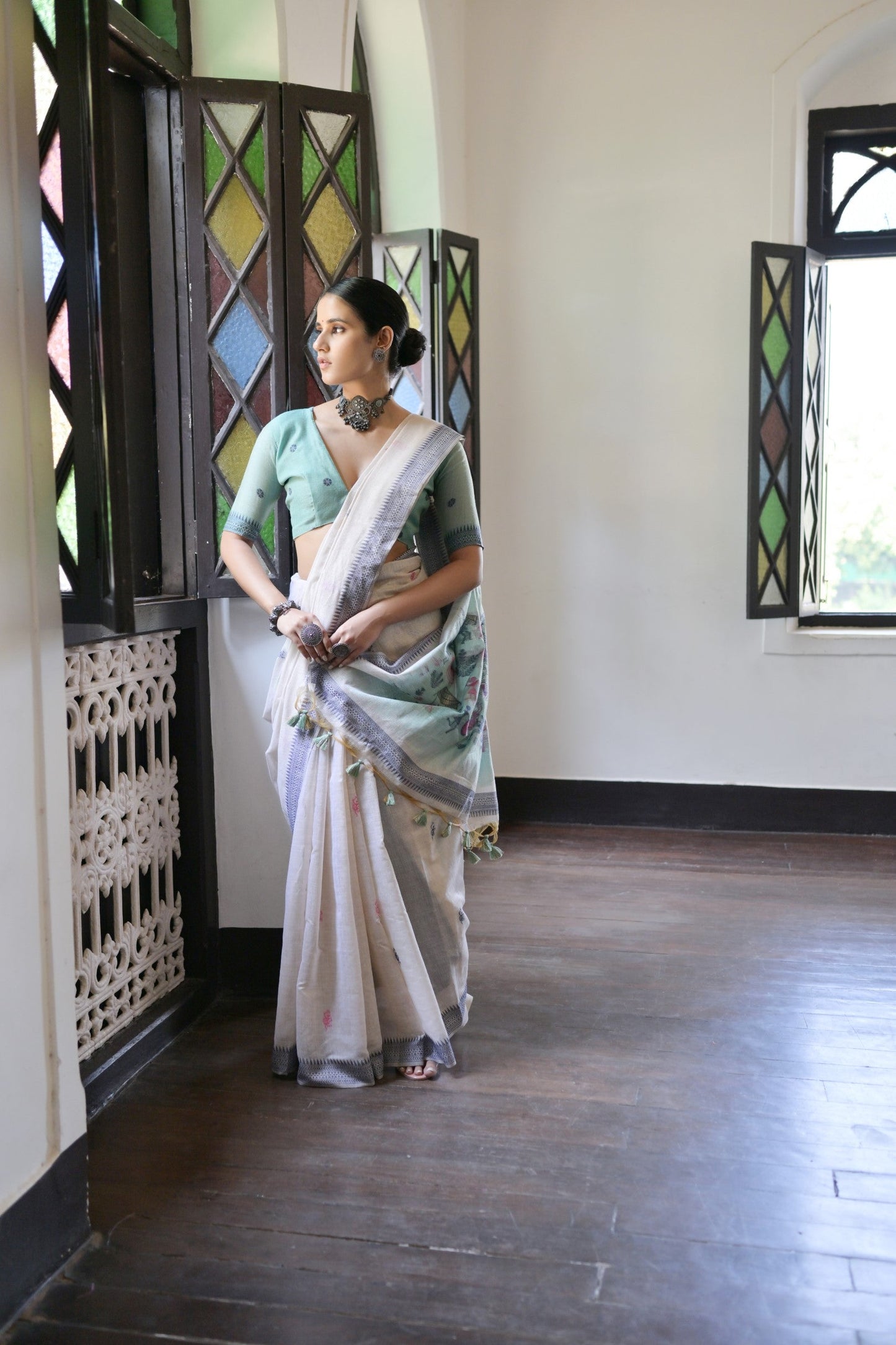Dhiyona GR Women's Niza Navy Muga Cotton Saree