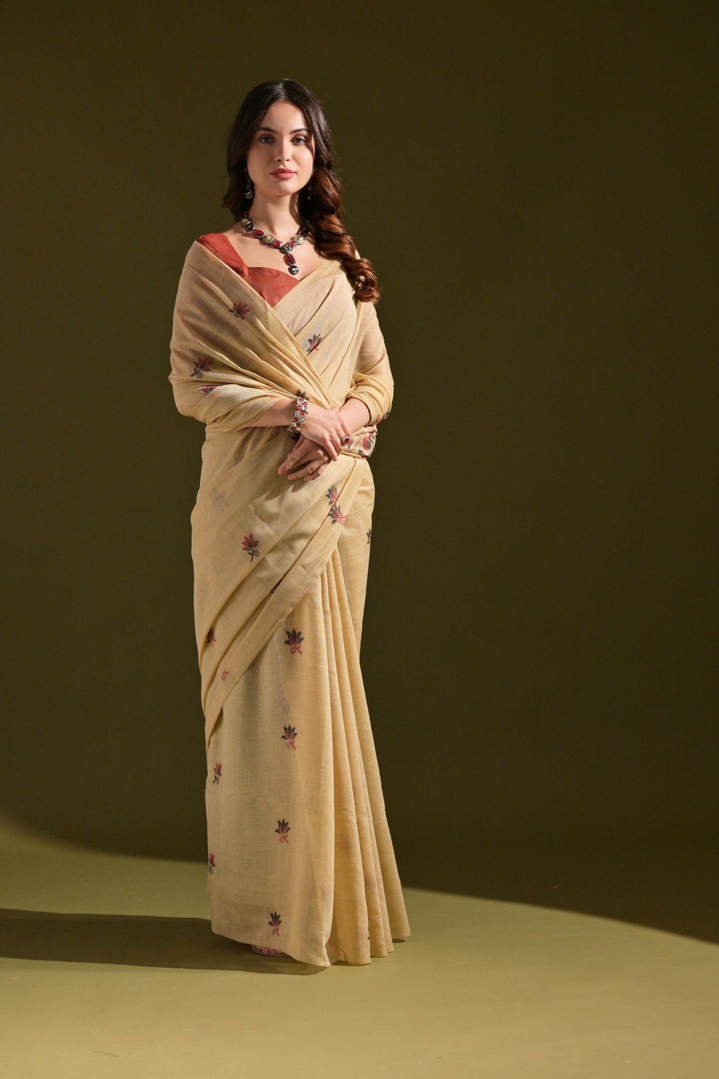 Dhiyona GR Women's Florance Beige Muga Cotton Jamdani Saree