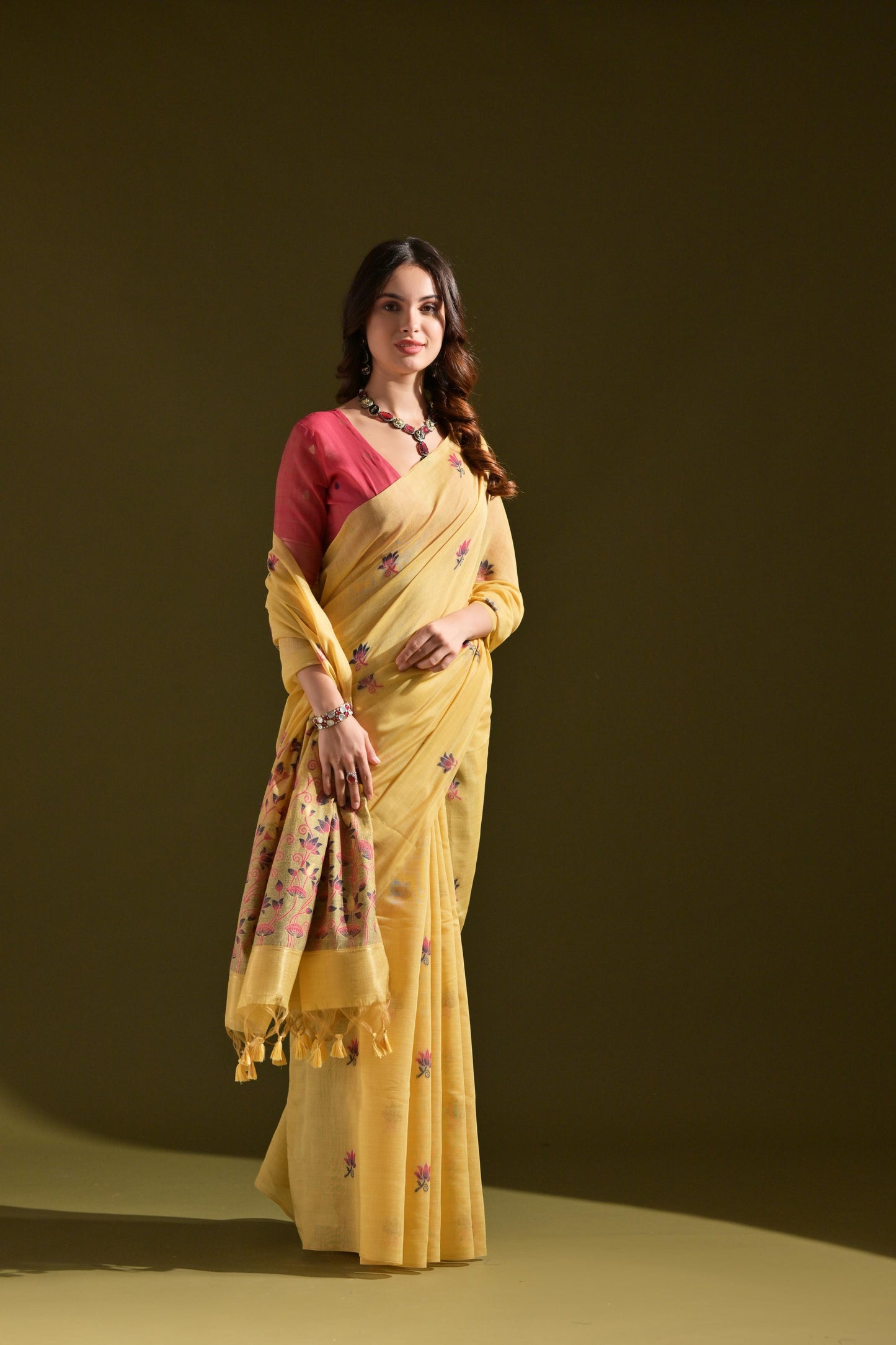 Dhiyona GR Women's Florance Beige Muga Cotton Jamdani Saree