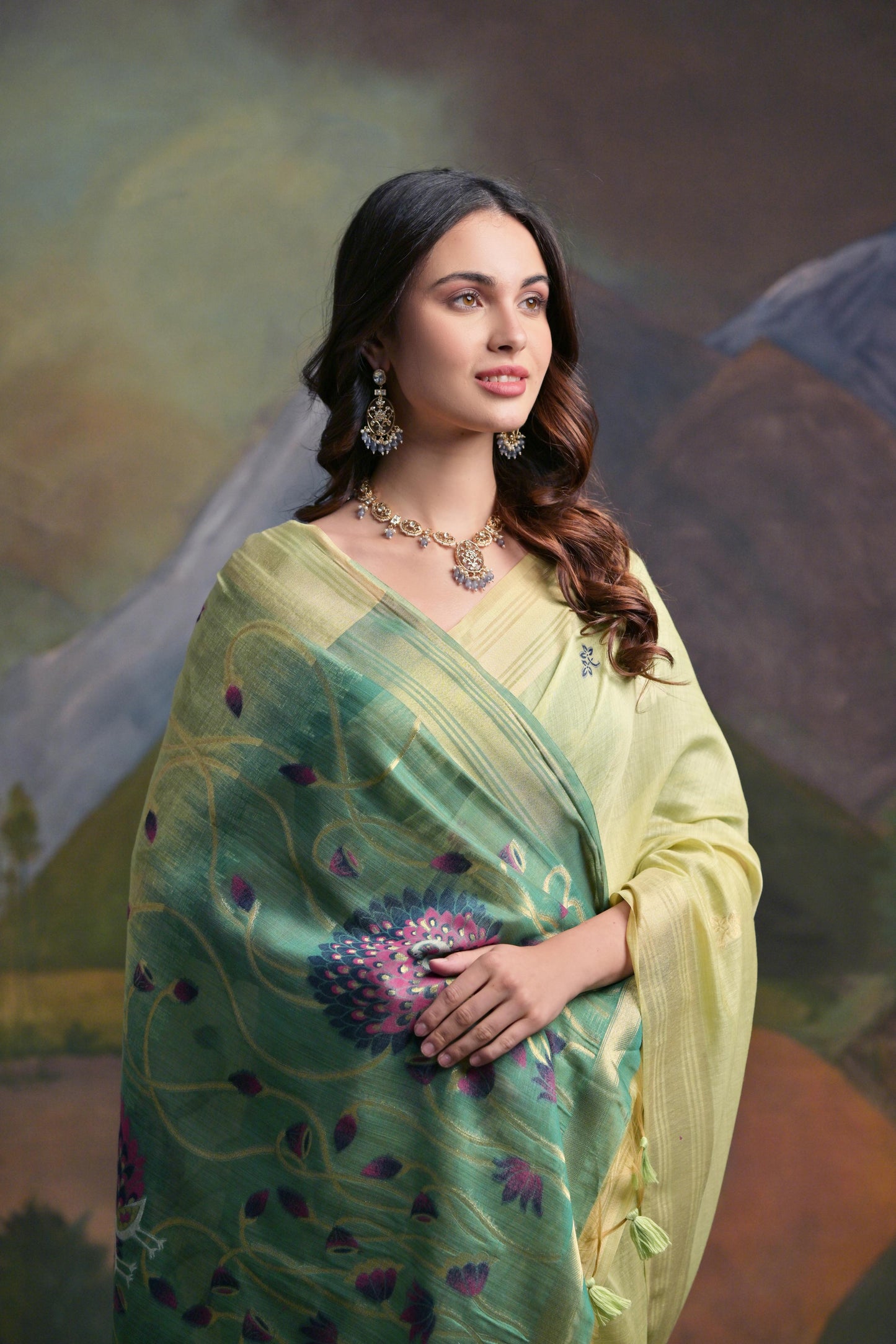 Dhiyona GR Women's Green Woven Muga Silk Saree