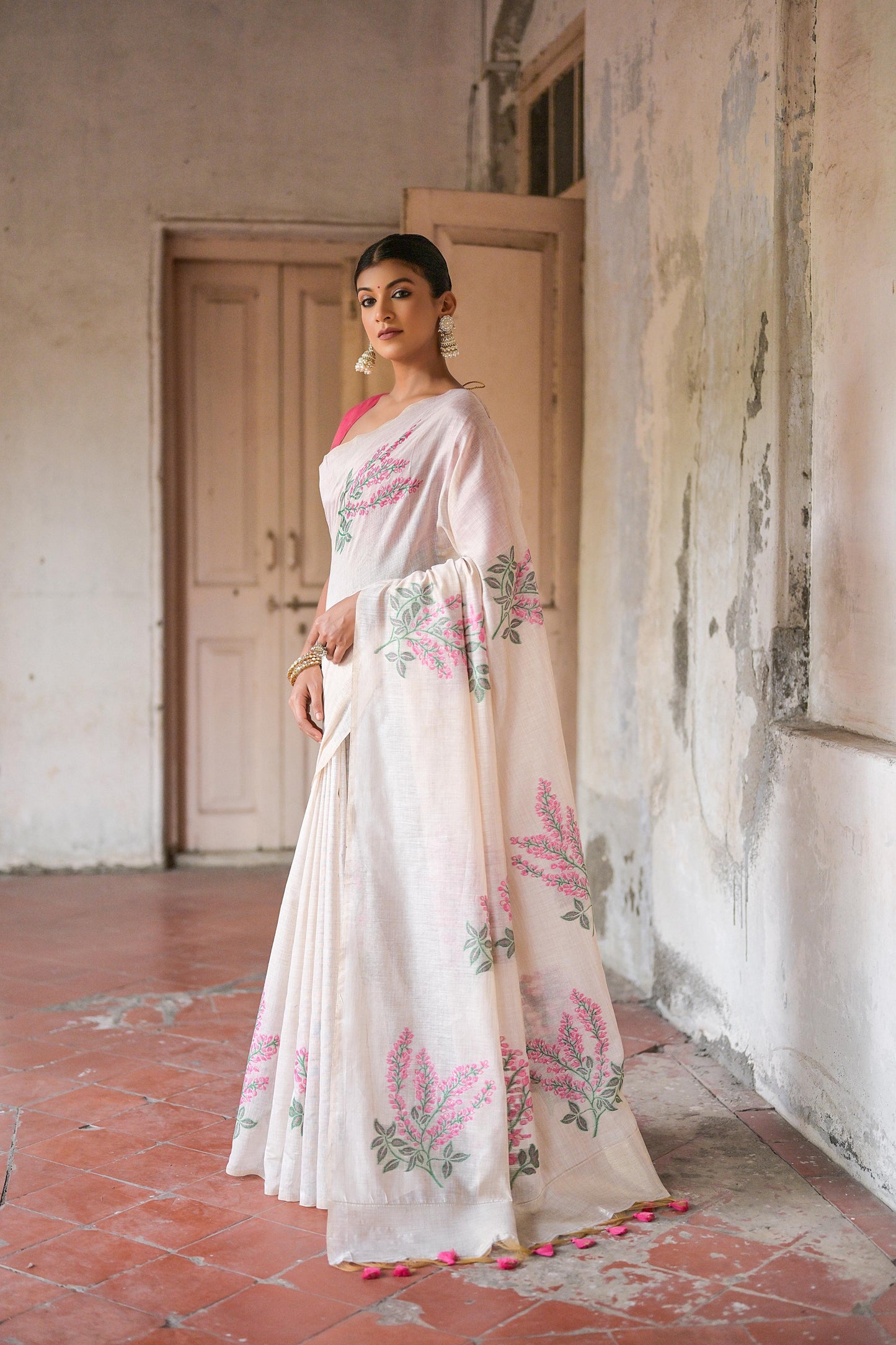 Dhiyona GR Women's Ice White & Pink Muga Cotton Woven Saree