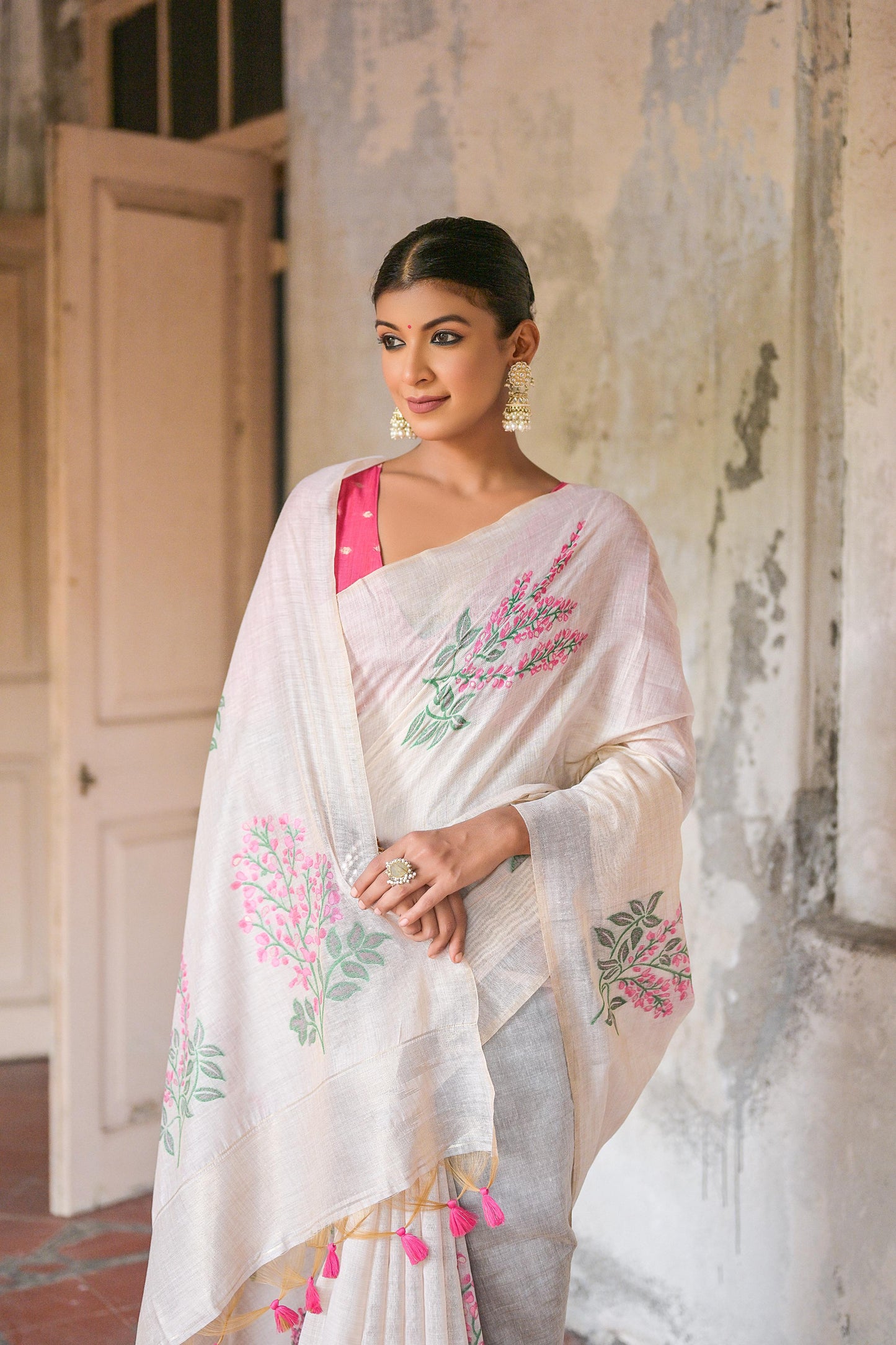 Dhiyona GR Women's Ice White & Pink Muga Cotton Woven Saree