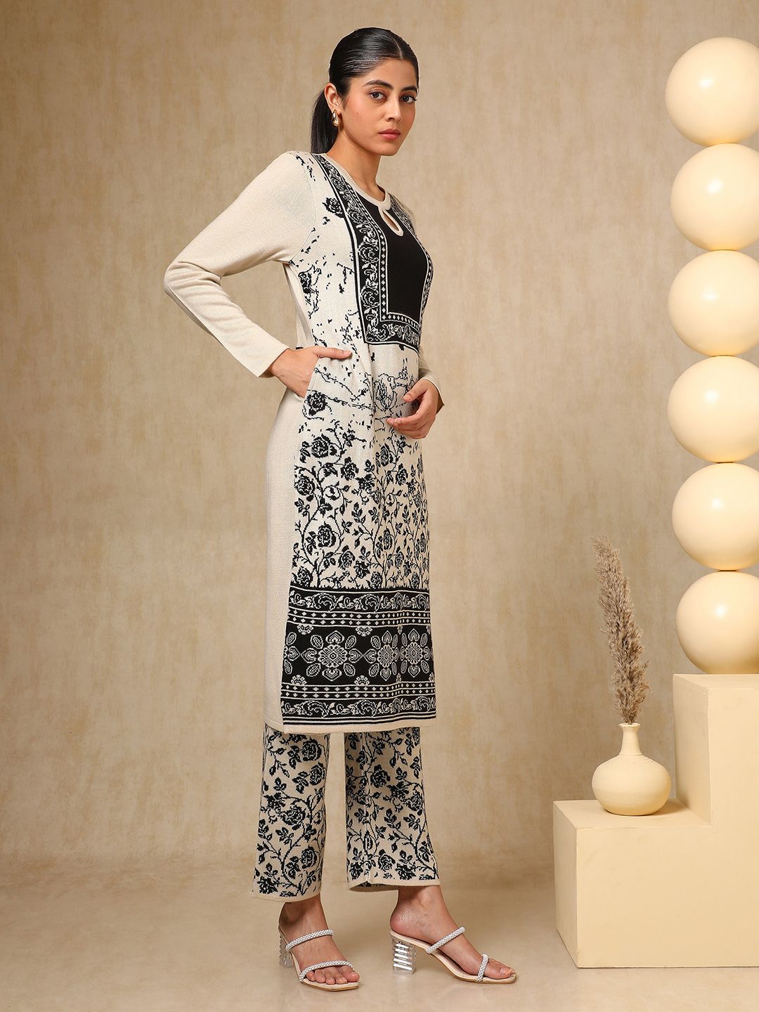 Dhiyona SO Women's Off White Floral Woven Design Keyhole Neck Acrylic Straight Kurta With Trouser