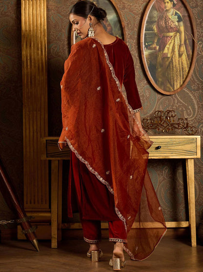 Dhiyona IE Ethnic Motifs Embroidered Thread Work Velvet Kurta with Trouser & Dupatta