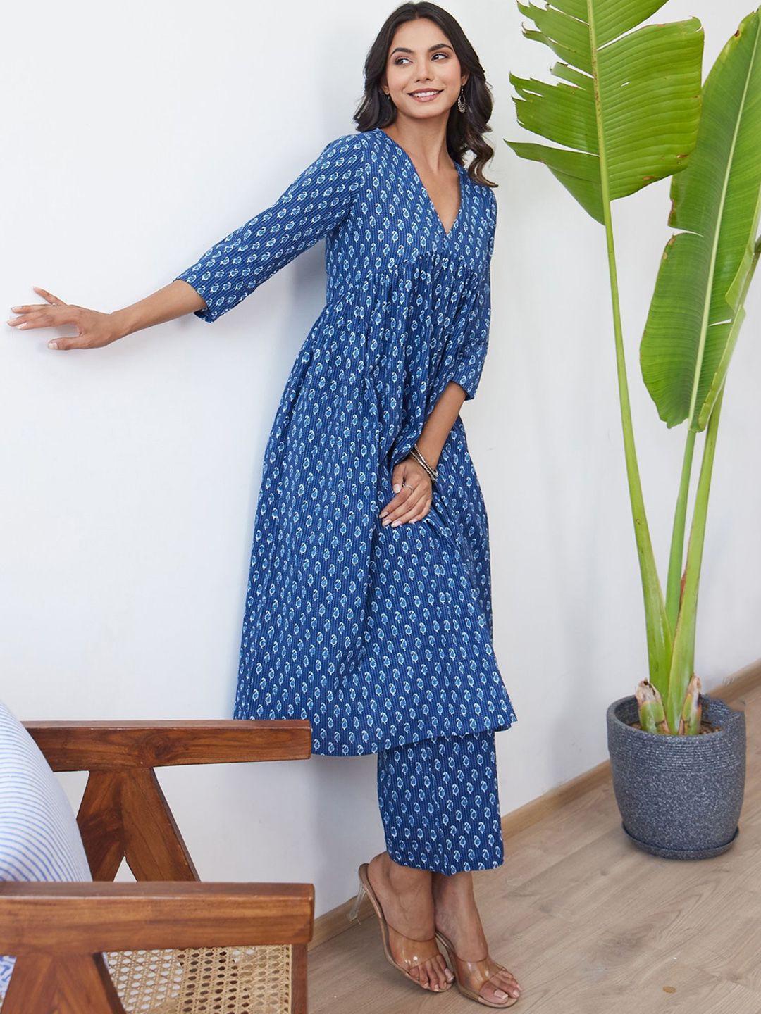 Dhiyona IE Women Ethnic Motifs Printed Empire Pure Cotton Kurta with Trousers